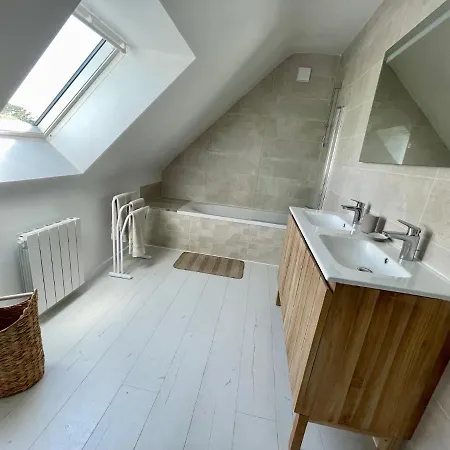 Maison Chaleureuse Avec Jacuzzi Holiday home *